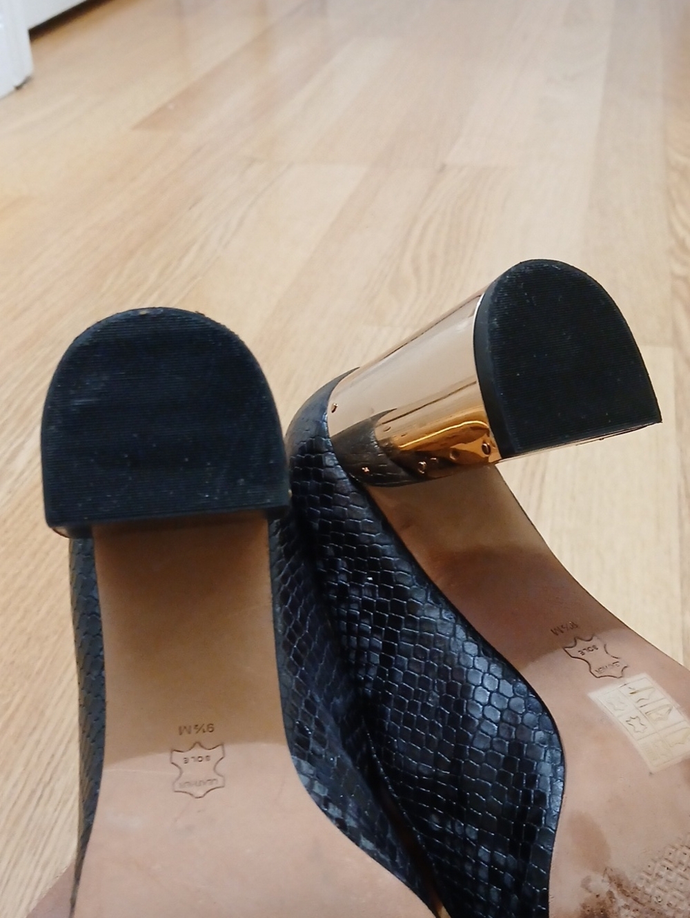 Tory Burch Jessa Horse Bit/Chain Link Block Heel Pumps Size 9.5 Women - Picture 14 of 16
